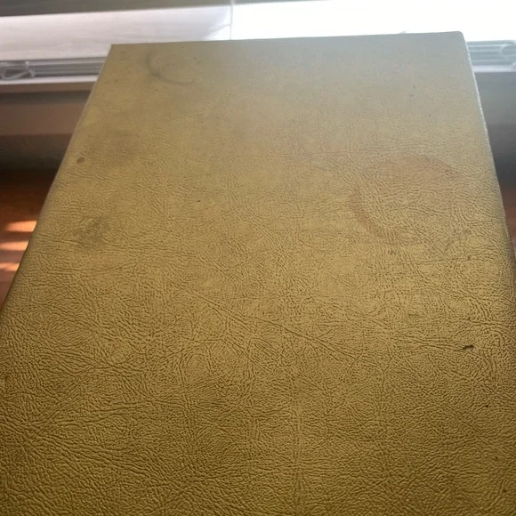 Vintage ladies extra large BUXTON jewelry box. Overall good condition - Picture 9 of 9